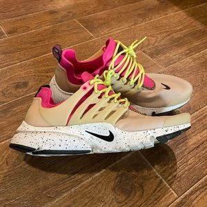 Womens Nike Presto shoes